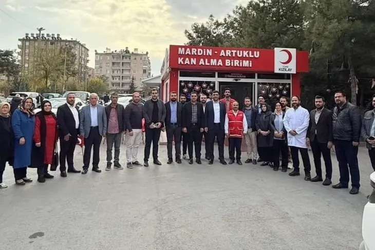 AK Parti Mardin’den kan bağışı